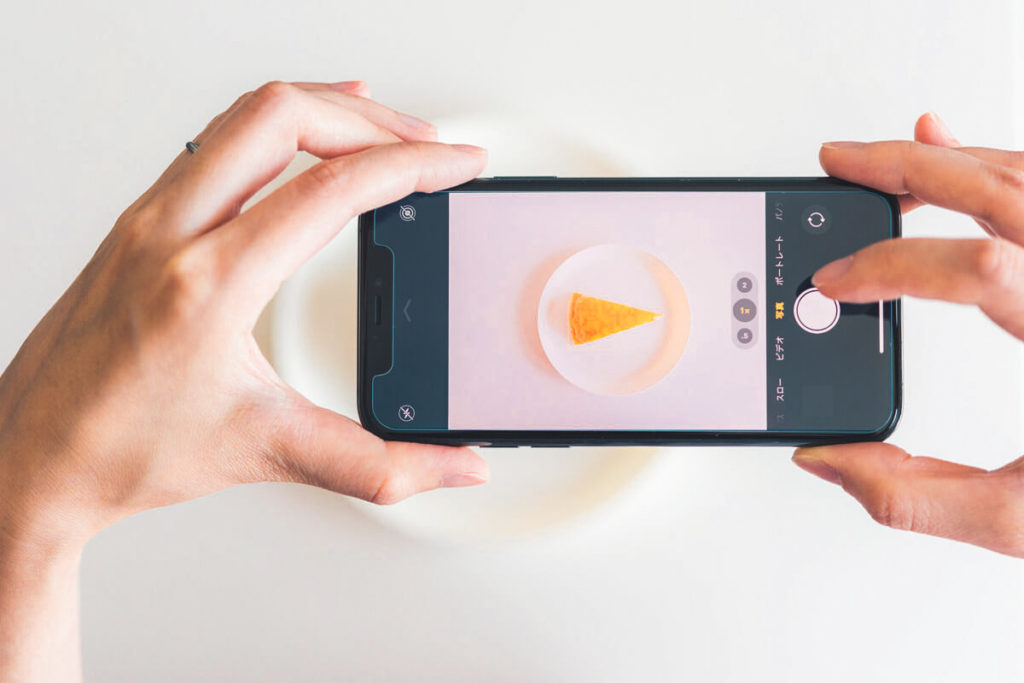 【スマホ撮影テクニックVol.2】スマホ写真の失敗を無くすには？構え方と構図の一工夫でもっと素敵に!