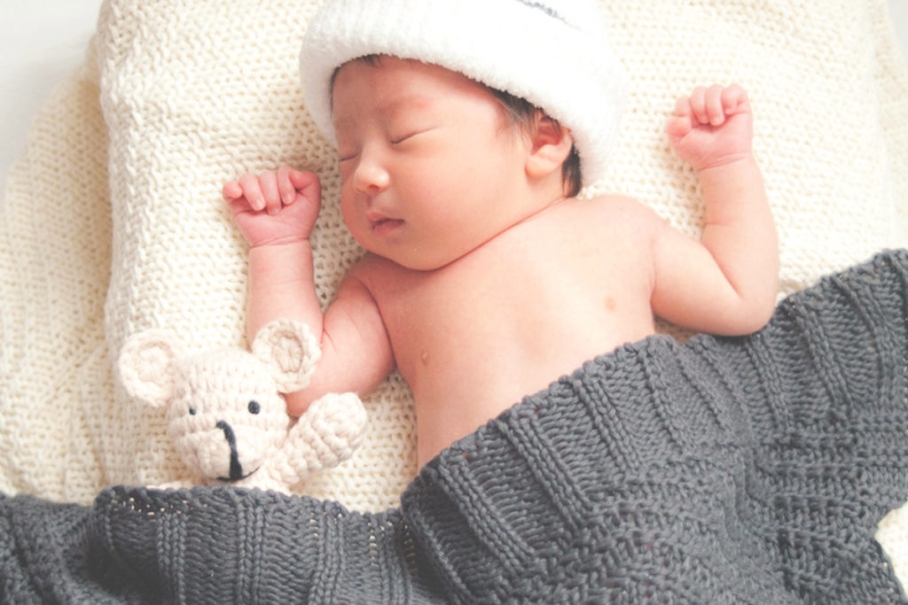 生まれたて～生後1か月の赤ちゃんの写真撮影
