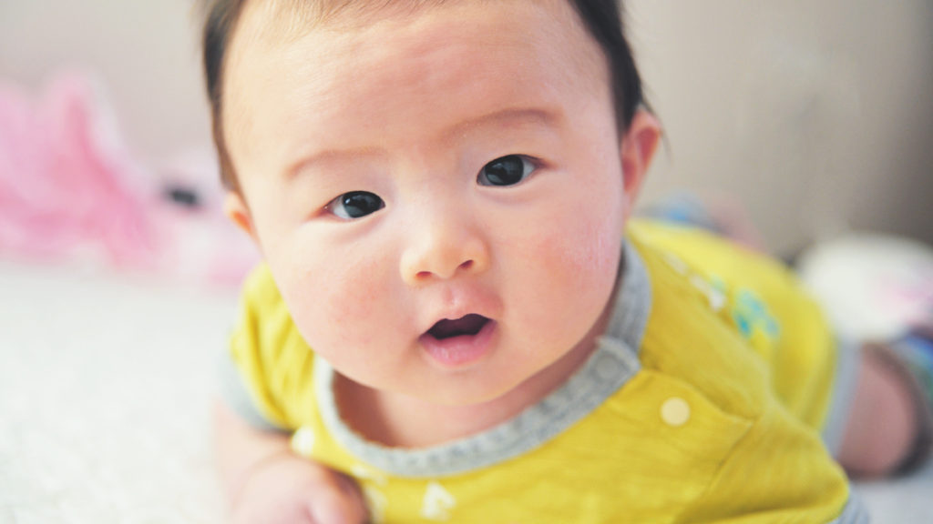 生後4か月の赤ちゃんの写真撮影